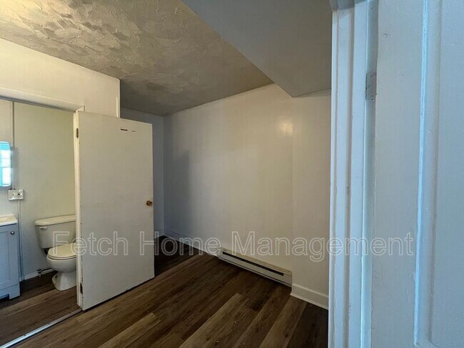 Building Photo - 641 S Queen St