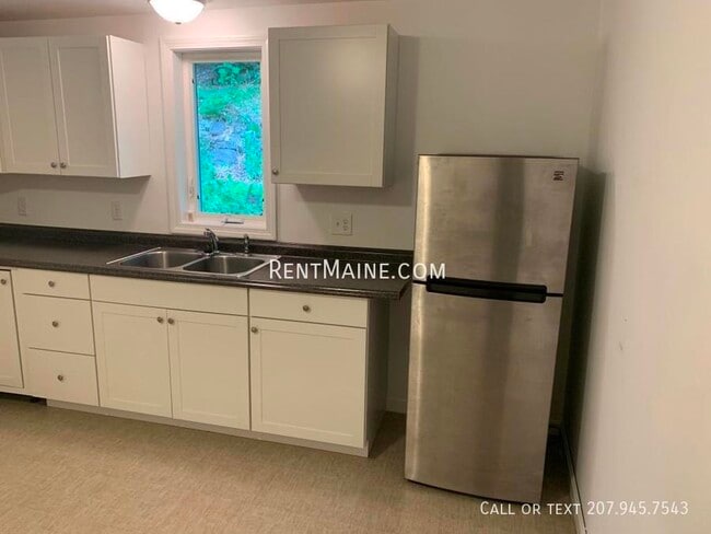 Building Photo - 27 Margin St