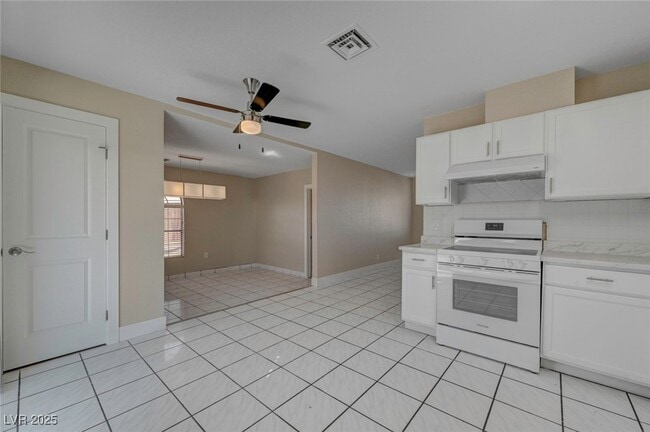Building Photo - 6121 Edgewood Cir
