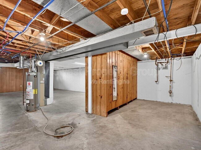 Building Photo - 1427 Attica Dr