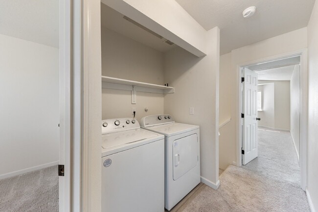 Building Photo - Newly Remodeled 3 bedroom Home