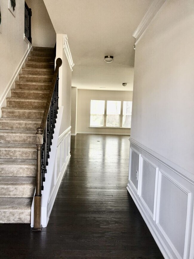 Building Photo - 4 Bed, 3 Bath in Desirable Apex