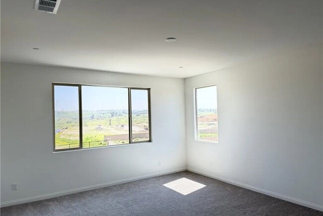 Building Photo - 17754 Pinot Noir Dr