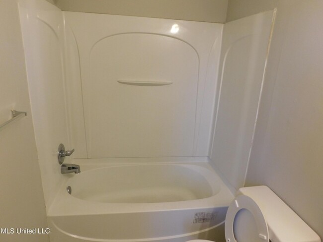 Building Photo - 5820 Briarwood Dr