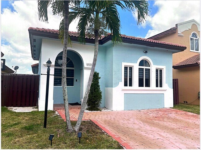 Primary Photo - 2510 NE 41st Ave
