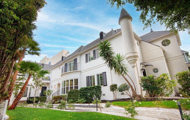 Building Photo - 422 Smithwood Dr