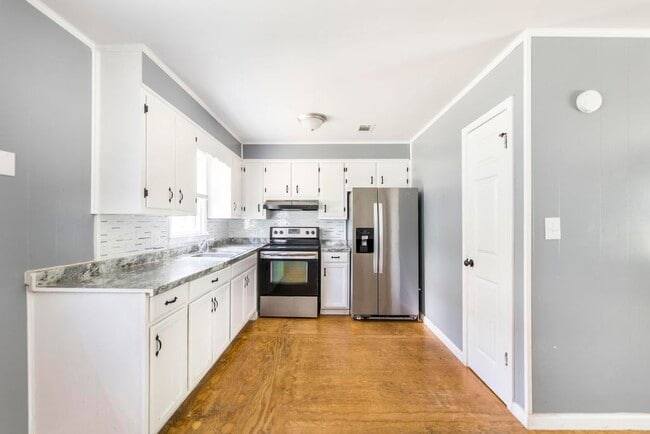 Building Photo - 1032 Taylors Mill Rd