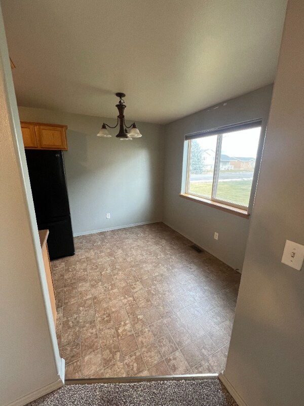 Building Photo - 803 E Riggs St