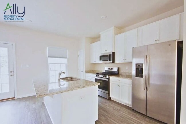 Building Photo - 2424 Pocoson Wood Ct