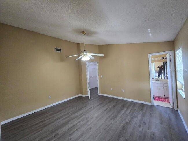Building Photo - 3511 Majesty Loop