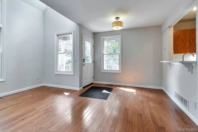 Building Photo - 2135 Spruce St