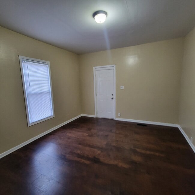 Building Photo - Christian Park 3BR Home w/Fenced Backyard!