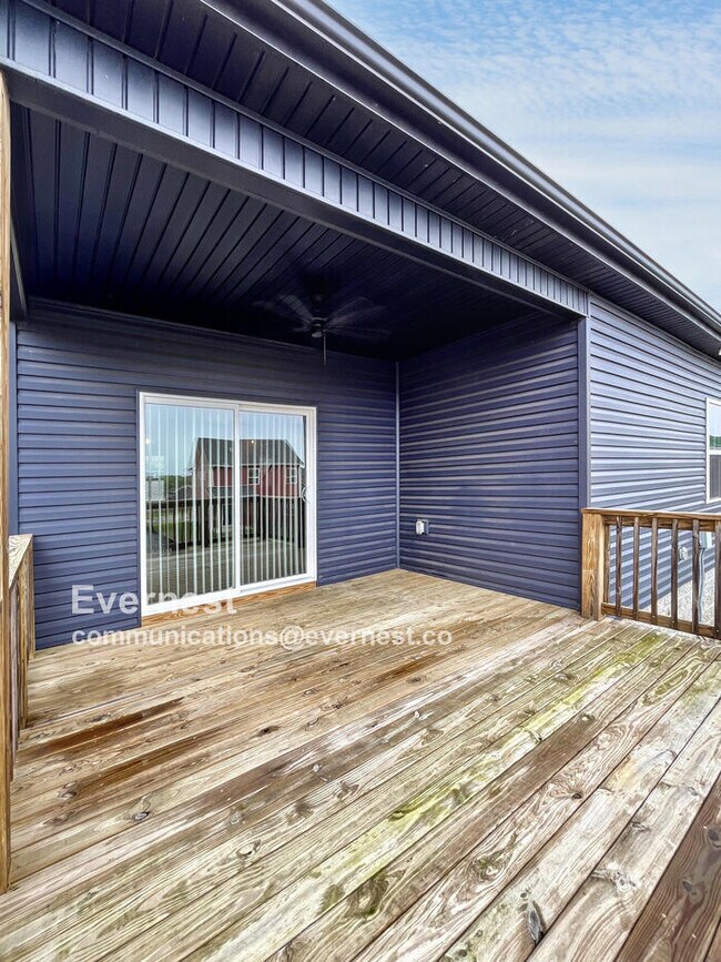Building Photo - 805 Marksman Ct