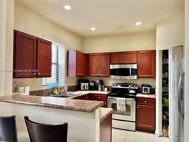 Building Photo - 16309 SW 71st Terrace