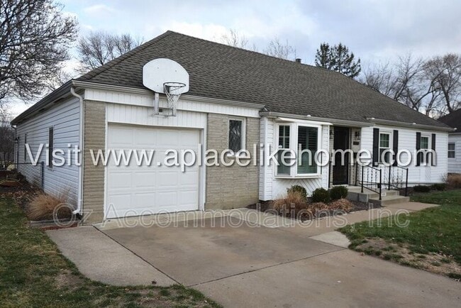 Building Photo - 9539 Kessler St
