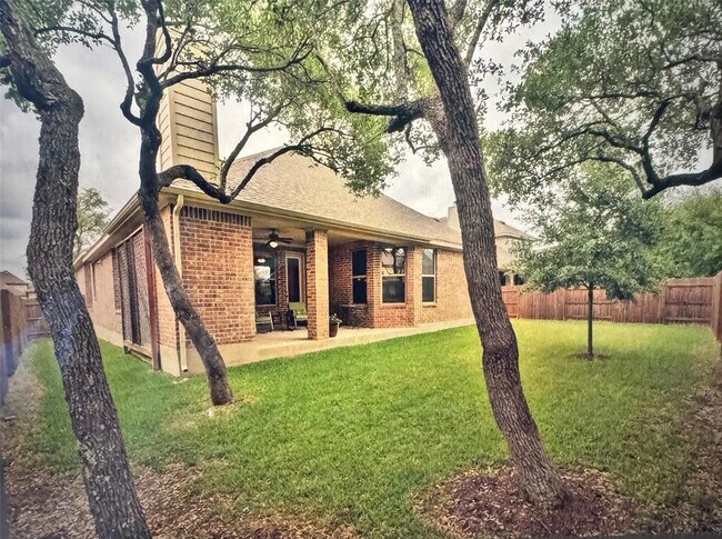 Building Photo - 2414 Sweetwater Ln