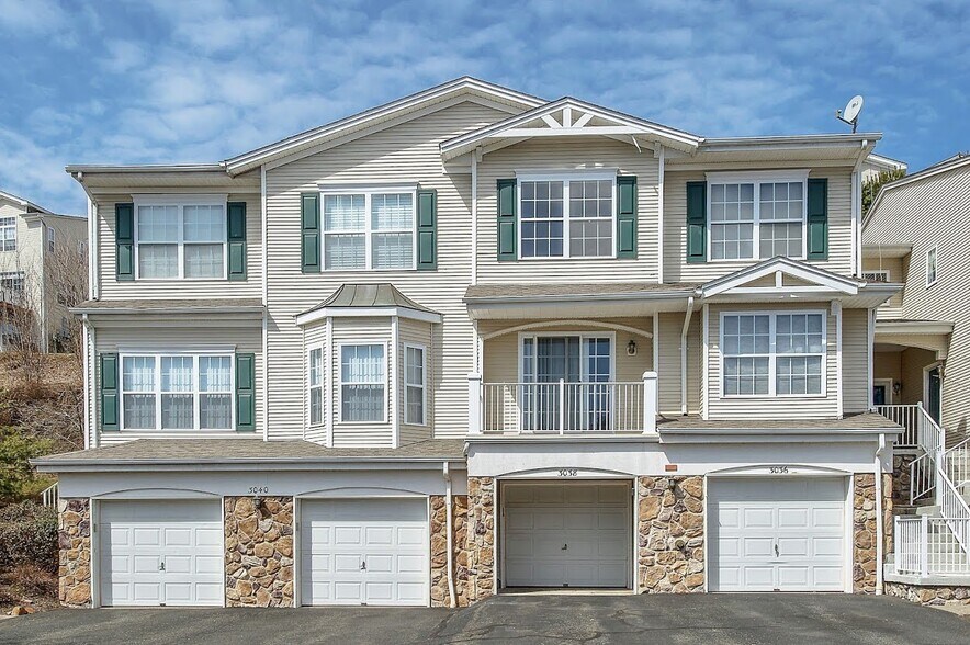 Building Photo - 3038 King Ct