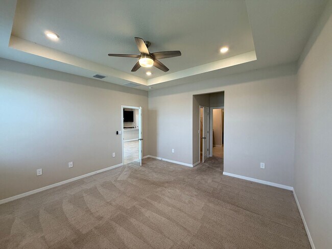 Building Photo - 3 Bedroom 2.5 Bath Single Family Home Prom...