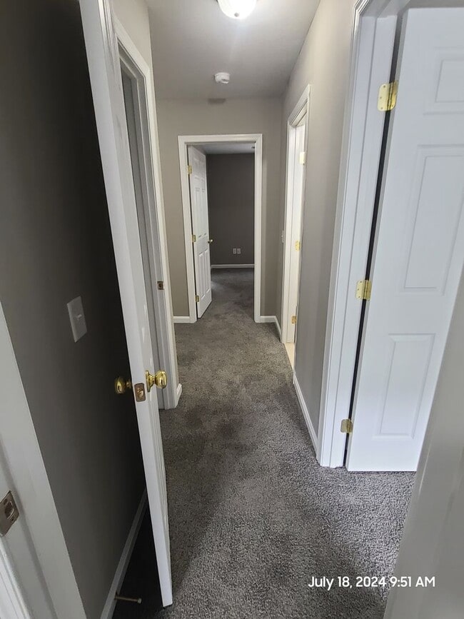 Building Photo - 3 Bedroom Townhouse for Rent in Waynesboro!