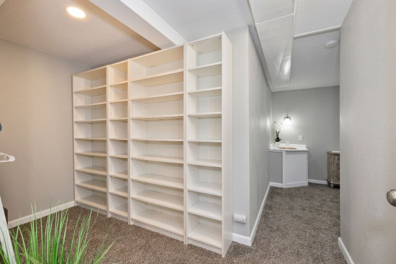 Building Photo - 1613 Scott Pl