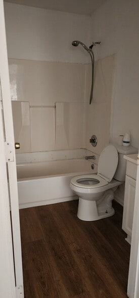 Building Photo - 1748 22nd Ave N