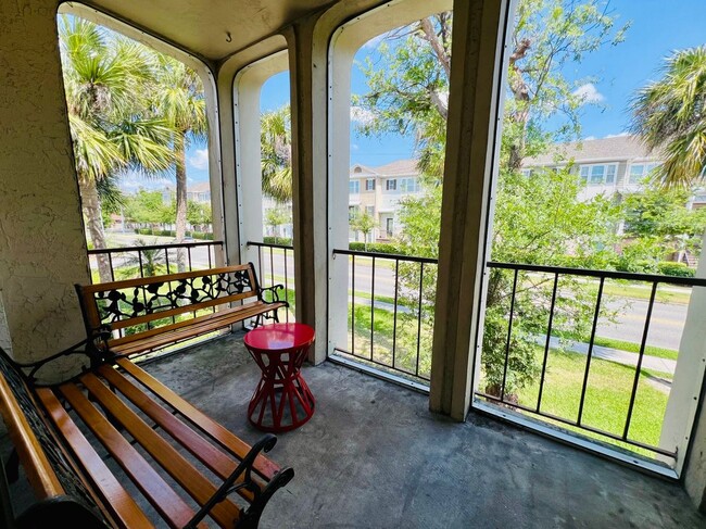 Building Photo - 506 Orange Dr