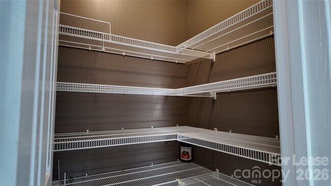 Building Photo - 410 Farm Branch Dr