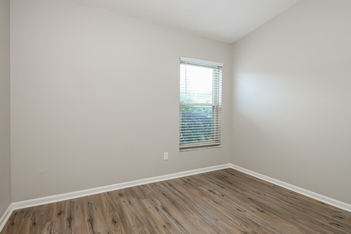 Building Photo - 2902 Woolridge Dr