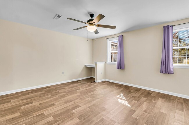 Building Photo - Tranquil Country Living on 2+ Acres — Spac...