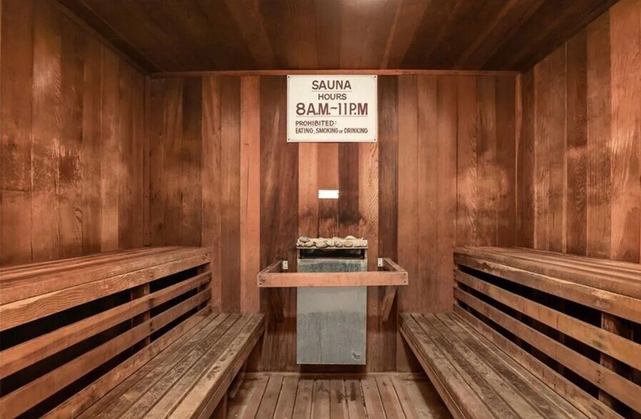 Building Photo - 4633 Marine Ave