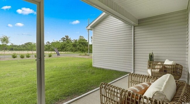 Building Photo - 31 Quaker Rdg Dr