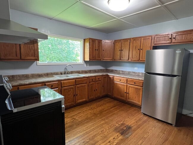 Building Photo - 384 Norvell Rd