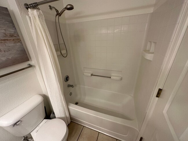 Building Photo - 1 Bed 1 Bath located at Casa De Soledad!