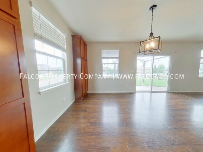 Building Photo - 7973 Buckeye Tree Ln