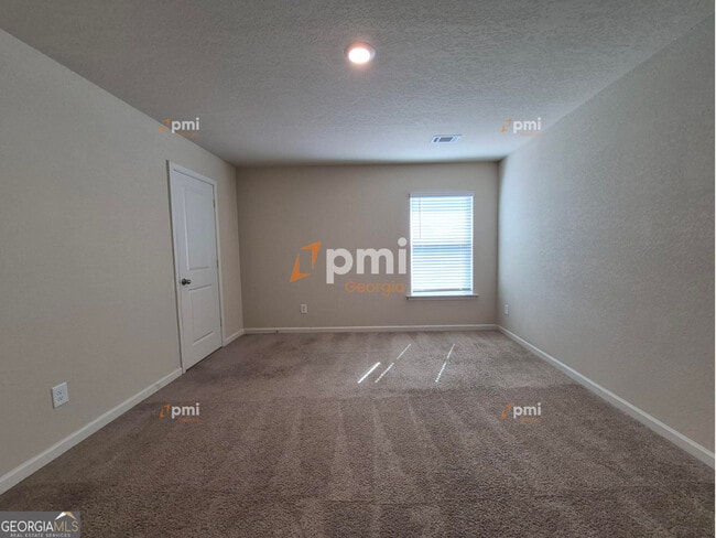 Building Photo - 533 Moline Wy