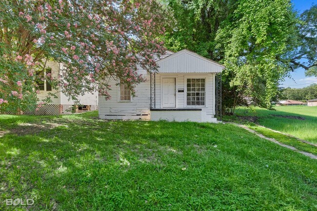Building Photo - 3325 Judson St