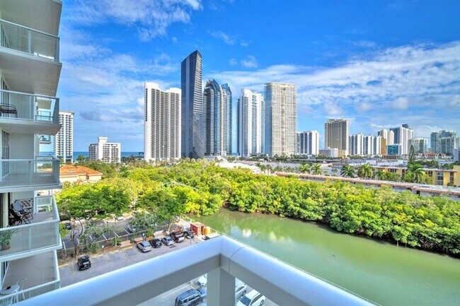 Building Photo - 230 174th St