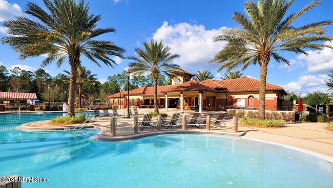 Building Photo - 367 Servia Dr