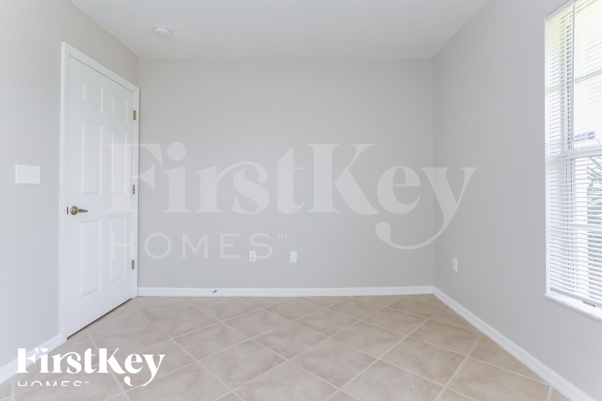 Building Photo - 4709 Nora Ave S