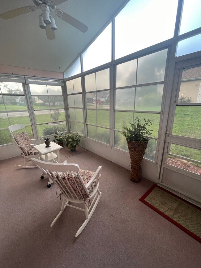 Building Photo - Charming 2BR/2BA Home in Ocala Palms – Golf Course Community Living!