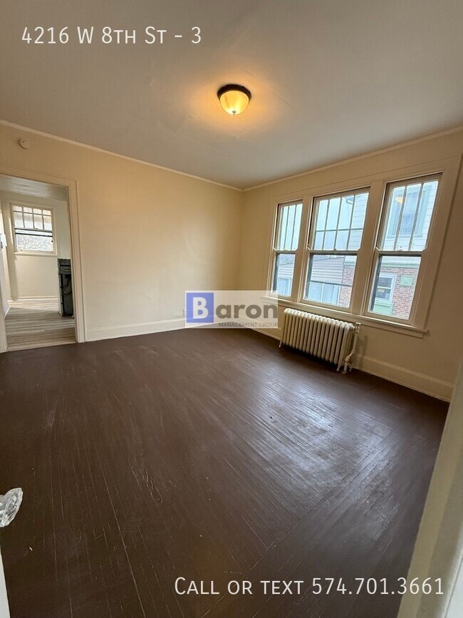 Building Photo - 4216 W 8th St