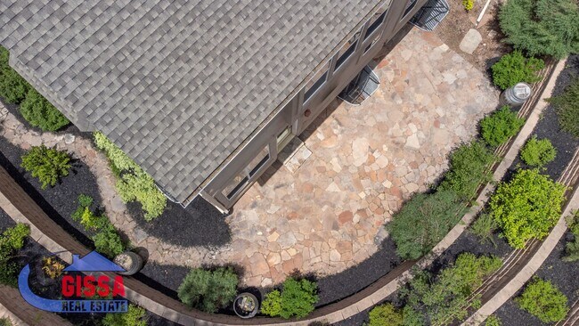 Building Photo - 1043 Longspur Ln