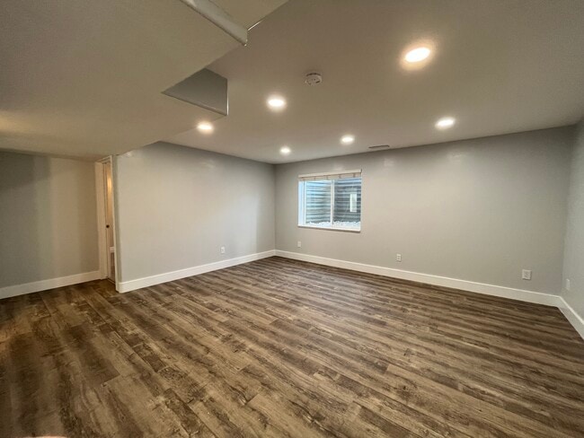 Building Photo - 315 W 500 S St