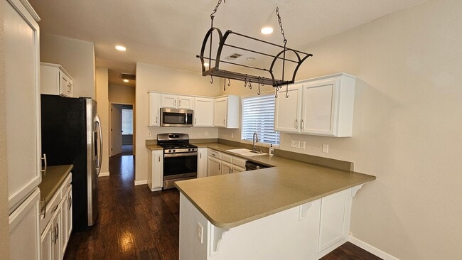 Building Photo - Kingsburg House for Rent