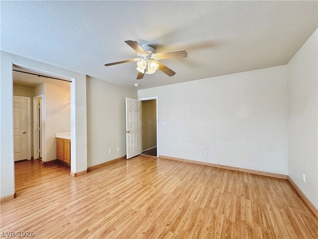 Building Photo - 8632 Shady Pines Dr