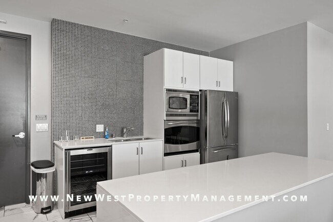 Building Photo - Banker's Hill 2 Bedroom at Park at Sixth, ...