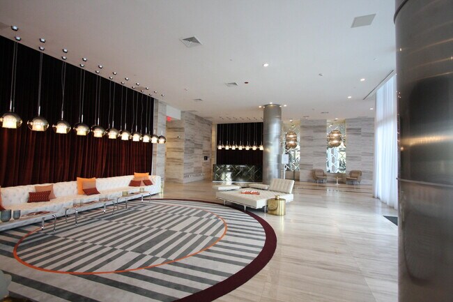 Building Photo - 2000 Metropica Wy