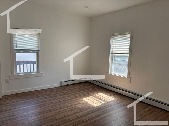 Building Photo - 10 Armington St