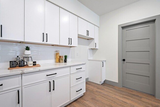 Building Photo - 2450 Wickersham Ln