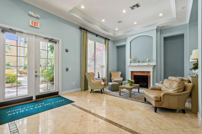 Building Photo - 720 S Sapodilla Ave